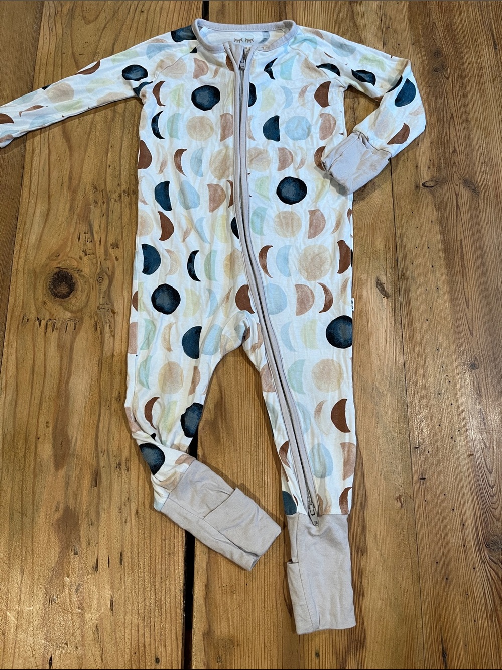 LITTLE SLEEPIES 6-12M Bamboo Romper Moon Phases Circles